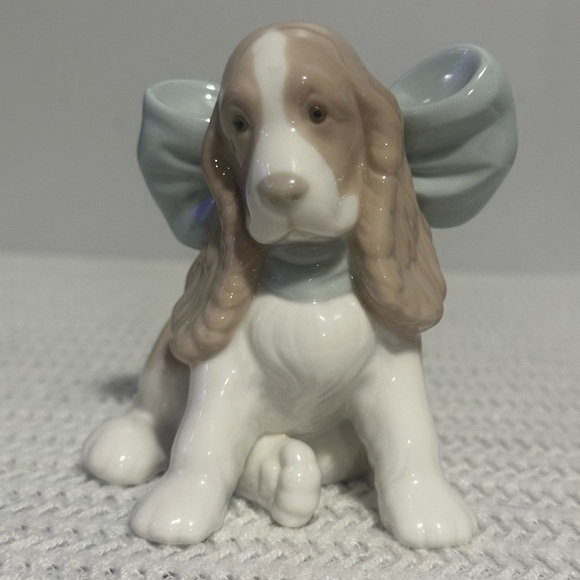 Hand made in Spain by Lladro. Spaniel puppy present porcelain figurine - Picture 1 of 6